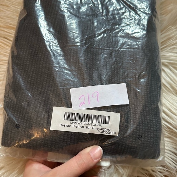 LUNYA Restore Thermal High Rise Legging - Picture 4 of 4